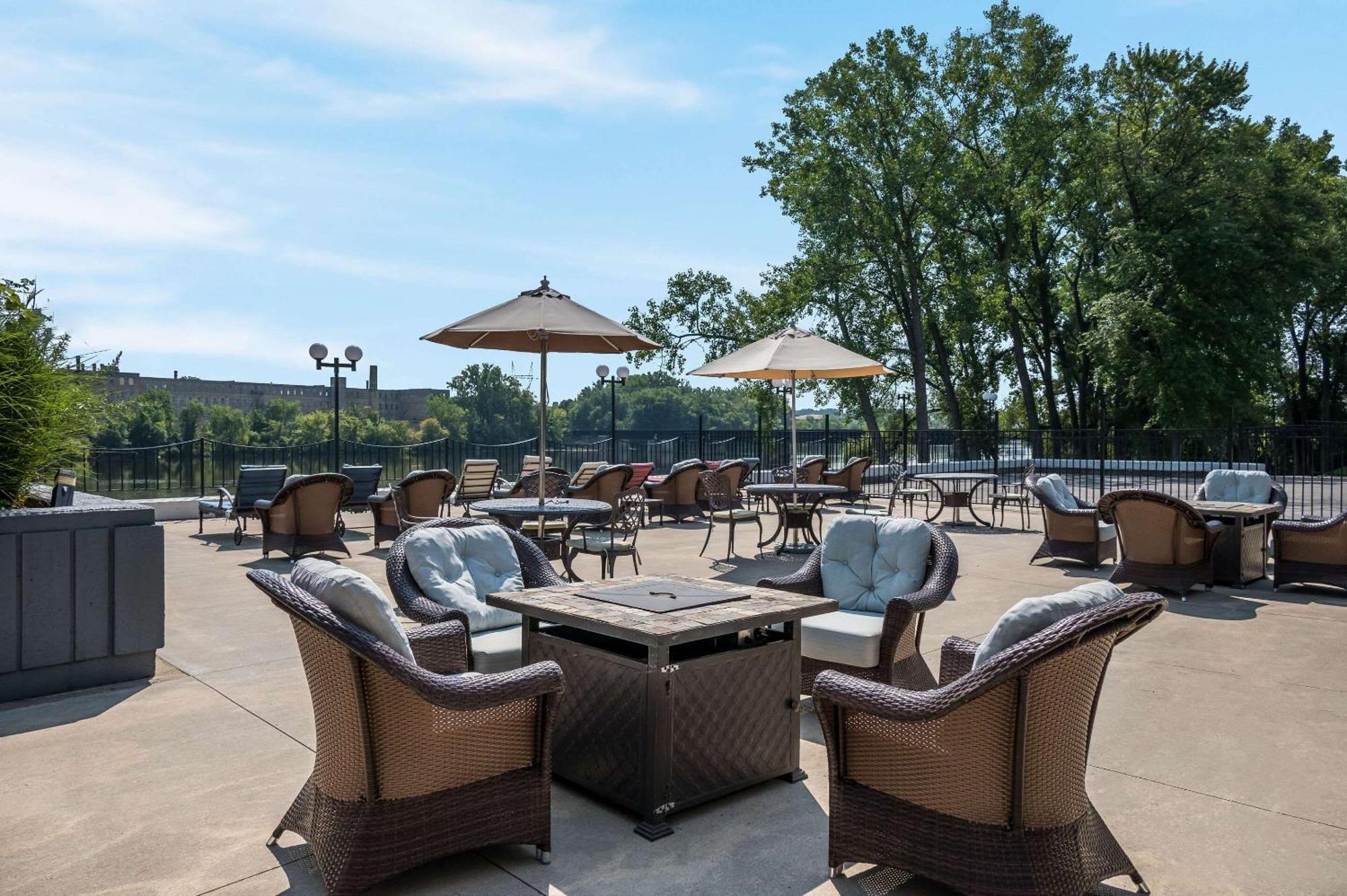 Radisson Hotel Grand Rapids Riverfront Eksteriør billede
